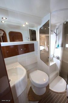 Princess Yachts V42 image