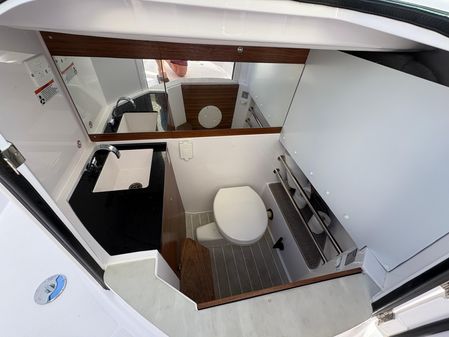 Axopar 28 AFT CABIN image