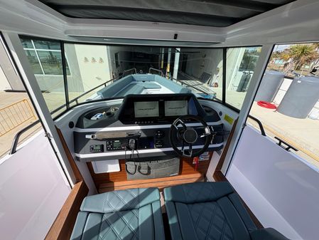 Axopar 28 AFT CABIN image