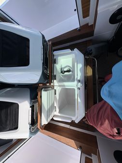 Axopar 28 AFT CABIN image