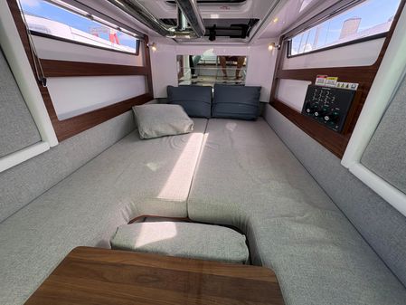 Axopar 28 AFT CABIN image