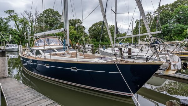 Oyster 56 Deck Saloon