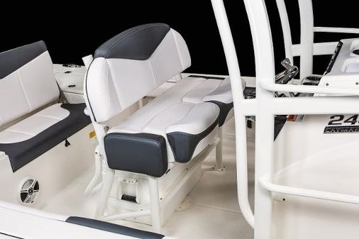 Robalo 246-CAYMAN-SD image