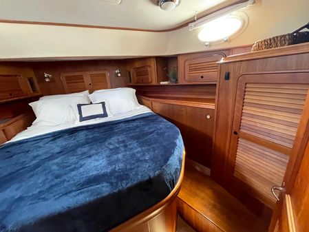 Hinckley Talaria 44 Flybridge image