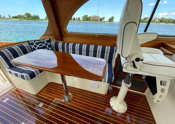 Hinckley Talaria 44 Flybridge image