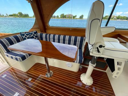 Hinckley Talaria 44 Flybridge image