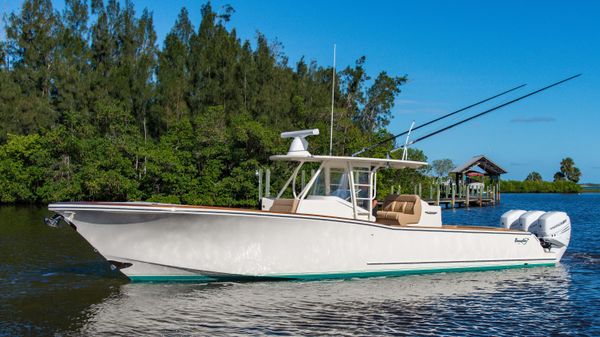 Bonadeo Boatworks 37 WA 