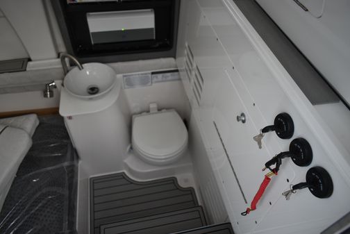 Sea Fox 368 Commander image