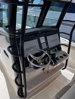 Boston-whaler 33-OUTRAGE image