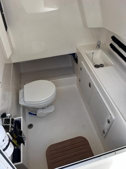 Boston-whaler 33-OUTRAGE image