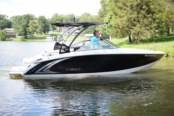Cobalt R3 Surf - main image