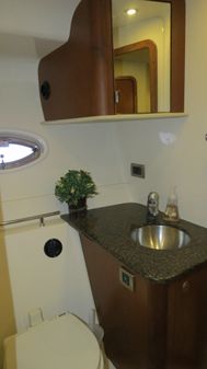 Sea Ray 380 Sundancer image