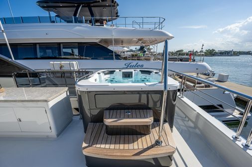 Ocean Alexander 90R image