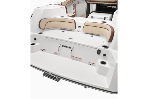 Yamaha Boats 255 FSH Sport H image