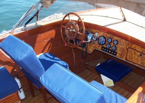 Serenella Venetian Water Taxi image