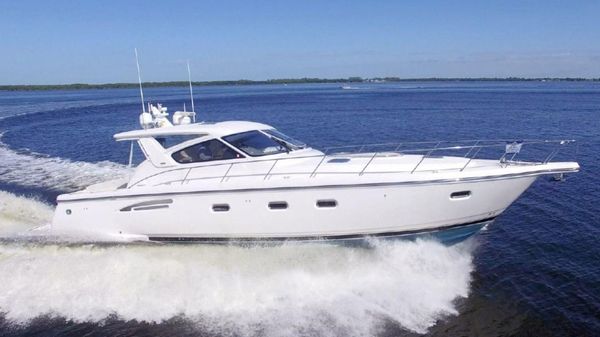 Tiara Yachts 5200 Express 