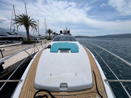 Azimut 86S image