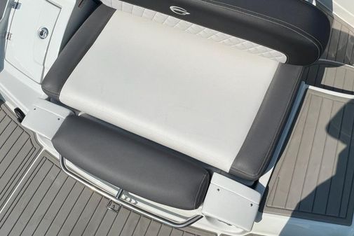 Crownline 255 SS SURF image
