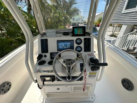 Robalo R222 image
