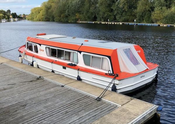 Norfolk-broads CRUISER-BOAT image