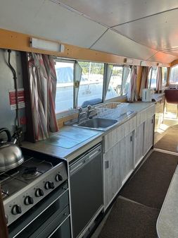 Norfolk-broads CRUISER-BOAT image