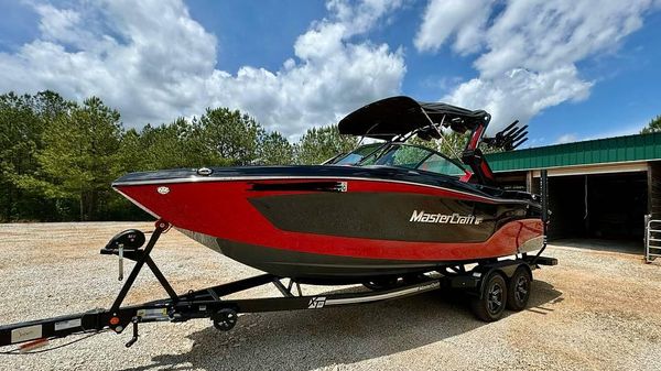 MasterCraft XT22 