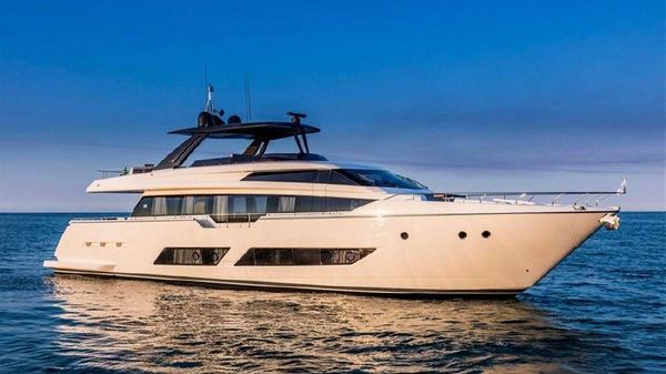 Ferretti Yachts 850 