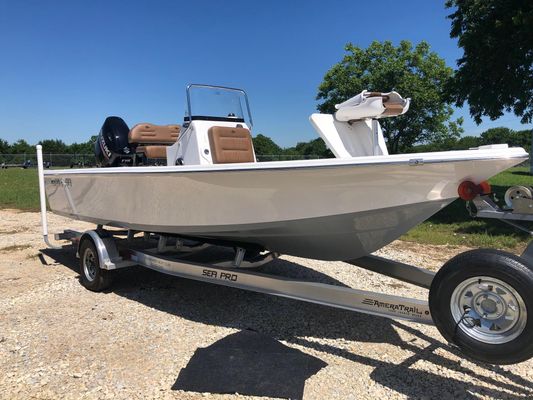 Sea Pro 208 Bay - main image