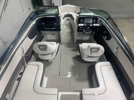 Crownline 240-SS image