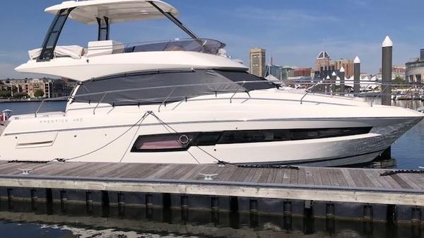 Prestige 460 Flybridge