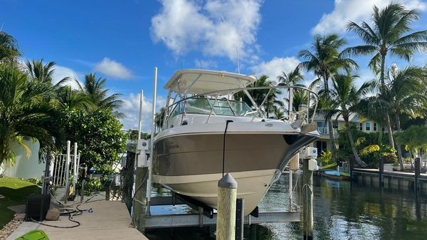 Robalo R 305