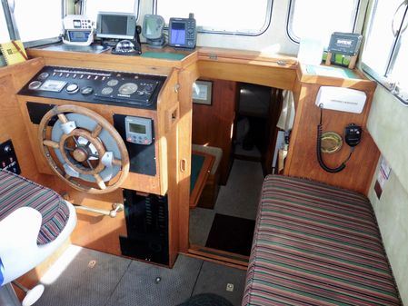 Fisher 30-PILOTHOUSE image