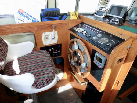 Fisher 30-PILOTHOUSE image