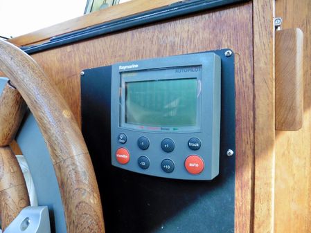 Fisher 30-PILOTHOUSE image