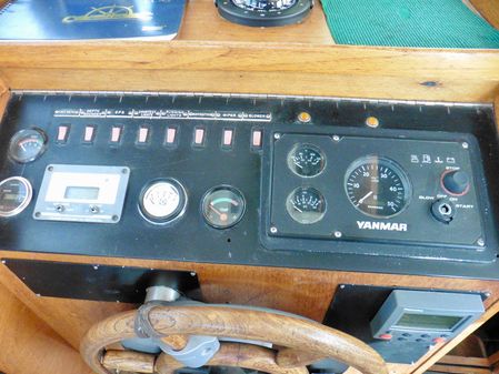 Fisher 30-PILOTHOUSE image