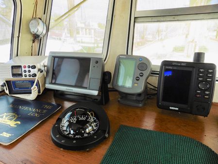 Fisher 30-PILOTHOUSE image