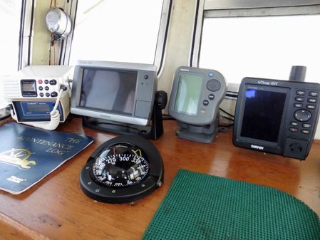 Fisher 30-PILOTHOUSE image