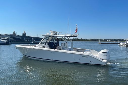 Pursuit S 328 Sport image