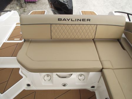 Bayliner D22 image