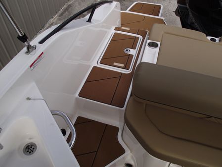 Bayliner D22 image