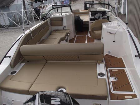 Bayliner D22 image