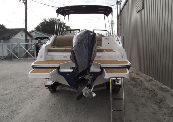 Bayliner D22 image