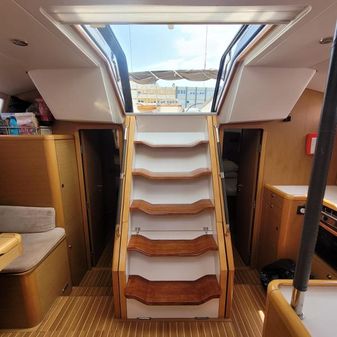 Jeanneau 57 image