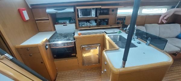Jeanneau 57 image