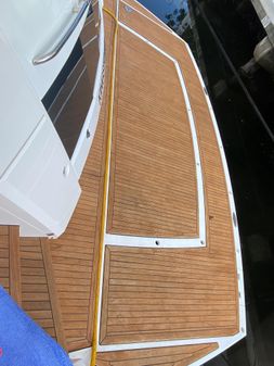 Sunseeker 28 Metre Yacht image