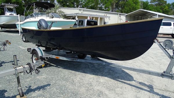 Custom Skiff 17 