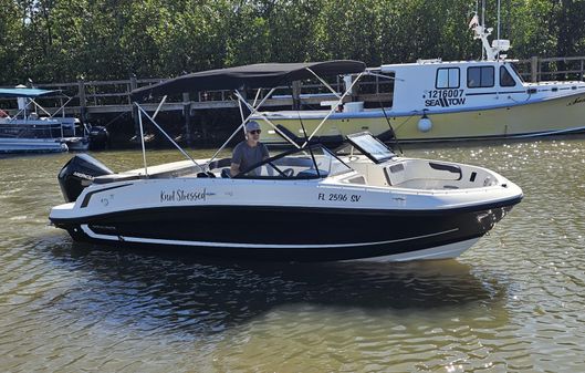 Bayliner VR6-BOWRIDER-OB image