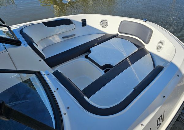 Bayliner VR6-BOWRIDER-OB image