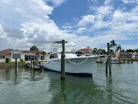 Hatteras 45 Convertible image