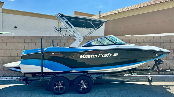 MasterCraft XT20 